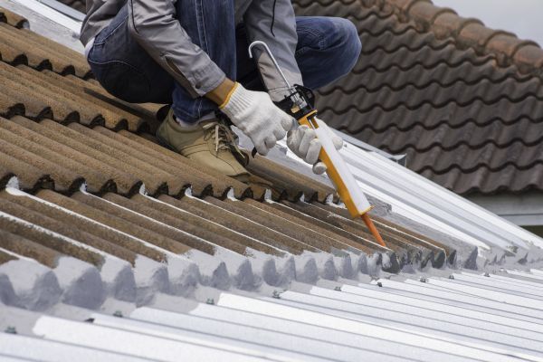 Roof Sealant Application